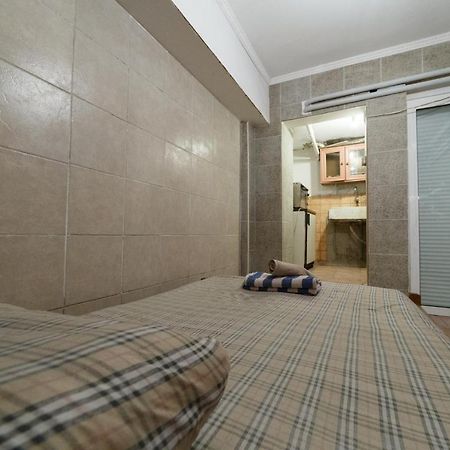 Private Flat For 2 Or 3 With Back Yard Near Exarhia Square And Archaelogical Museum Διαμέρισμα Αθήνα Εξωτερικό φωτογραφία