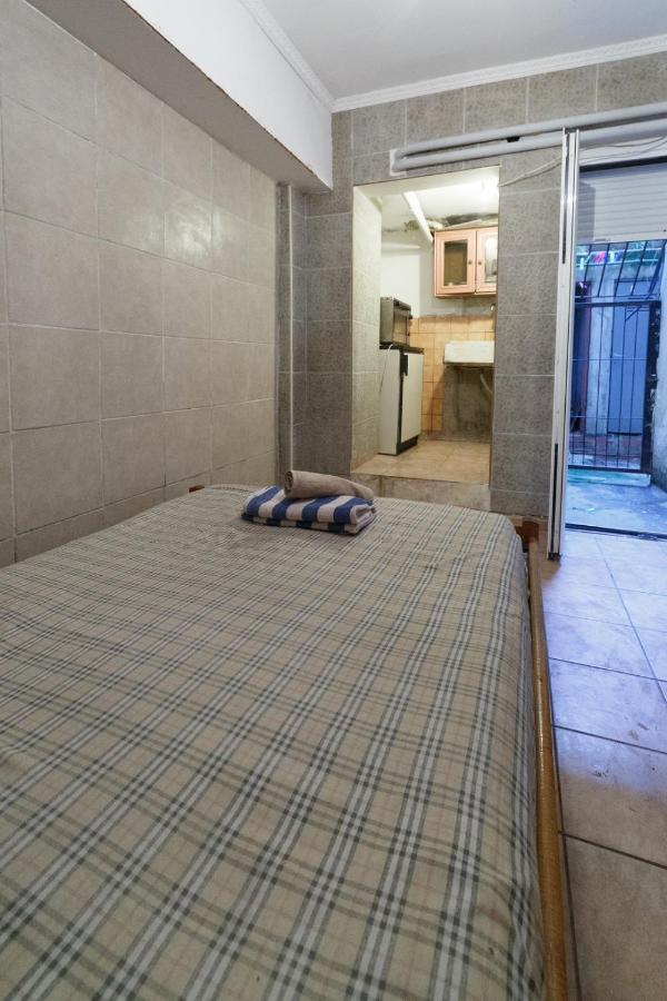 Private Flat For 2 Or 3 With Back Yard Near Exarhia Square And Archaelogical Museum Διαμέρισμα Αθήνα Εξωτερικό φωτογραφία